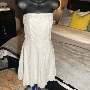 Elegant White Eyelet Strapless Midi Dress